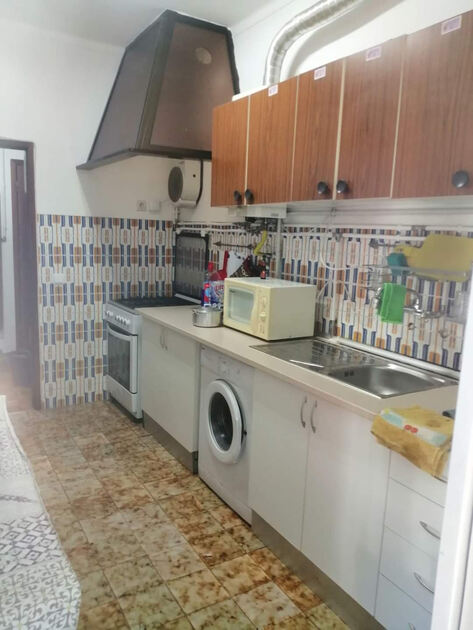 alugo quartos em viseu para estudantes e trabalhad. Ofereço Quarto para Arrendar