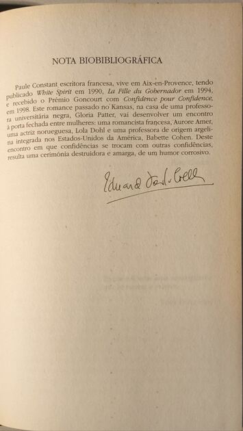 Confidência por Confidência - Paule Constant. Livros