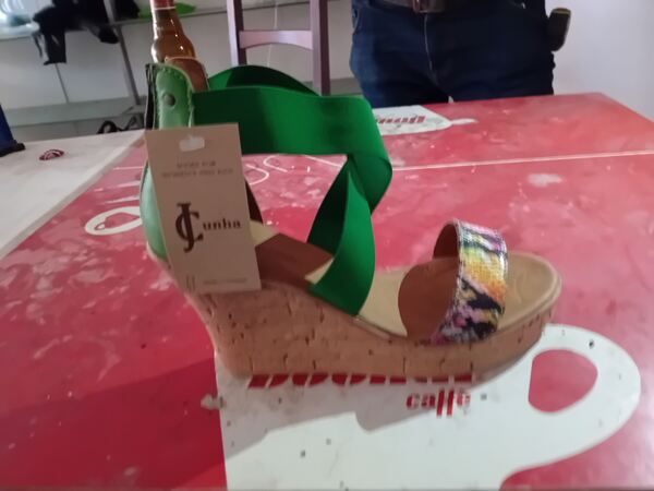 calçados mulher otimo preço.. Sandálias