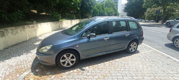 vendo carro barato Peugeot 307 sw-hdi 1600 . Carros