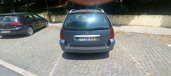 vendo carro barato Peugeot 307 sw-hdi 1600 . Carros