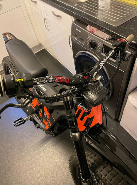 Sur Ron lbx 2022. Motos