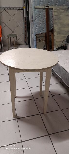 Mesinha de apoio nº 2. Mesinhas