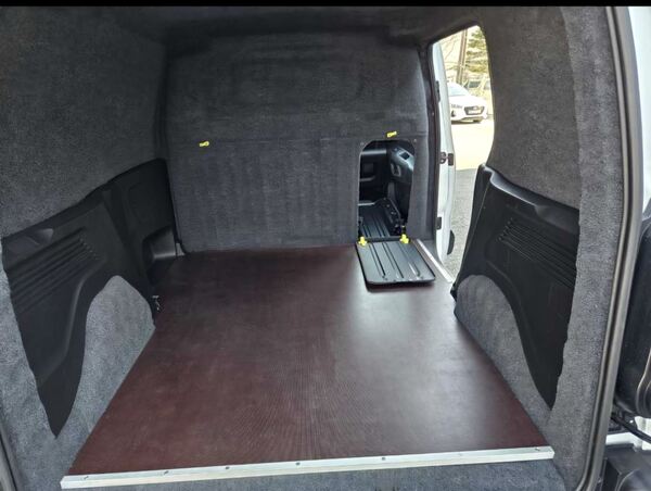 Toyota Proace City L1 1.5d 102cv Comfort 3L. Carros