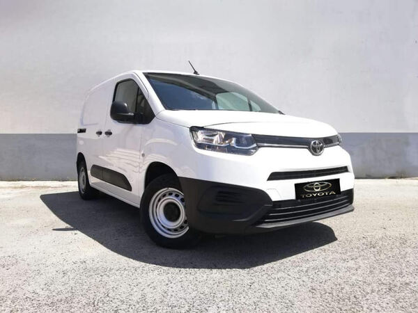 Toyota Proace City L1 1.5d 102cv Comfort 3L. Carros