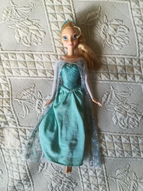 Boneca Elsa da Frozen - Ref. CJJ10. Bonecas