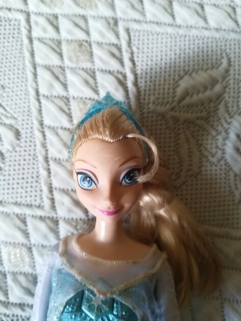 Boneca Elsa da Frozen - Ref. CJJ10. Bonecas