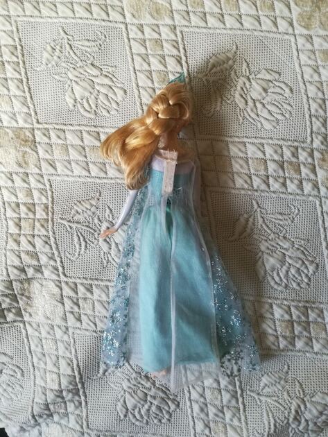 Boneca Elsa da Frozen - Ref. CJJ10. Bonecas