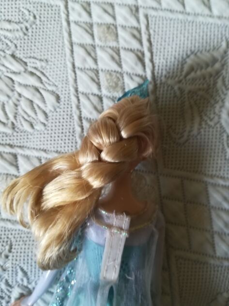 Boneca Elsa da Frozen - Ref. CJJ10. Bonecas