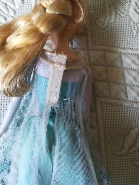 Boneca Elsa da Frozen - Ref. CJJ10. Bonecas