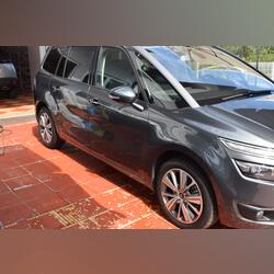 Citroen Picasso C4. Carros. Trofa. 2015   160.000 km Automático Diesel 150 cv 5 portas Cinzento 4x4 ABS Ar condicionado Vidros eléctricos Cruise control adaptativo Sistema de navegação Volante multi-funções