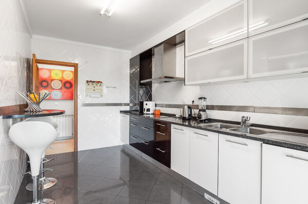 Moradia T5+2 - São Domingos de Rana. Casa e apartamentos para vender