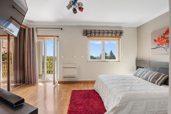 Moradia T5+2 - São Domingos de Rana. Casa e apartamentos para vender