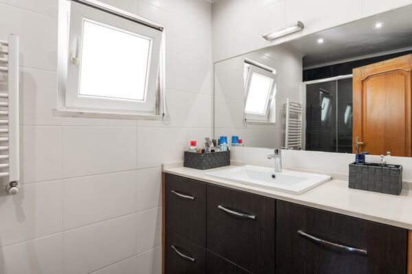 Moradia T5+2 - São Domingos de Rana. Casa e apartamentos para vender