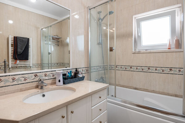 Moradia T5+2 - São Domingos de Rana. Casa e apartamentos para vender