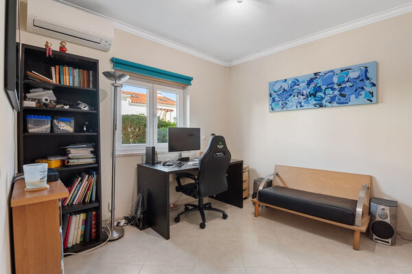 Moradia T5+2 - São Domingos de Rana. Casa e apartamentos para vender