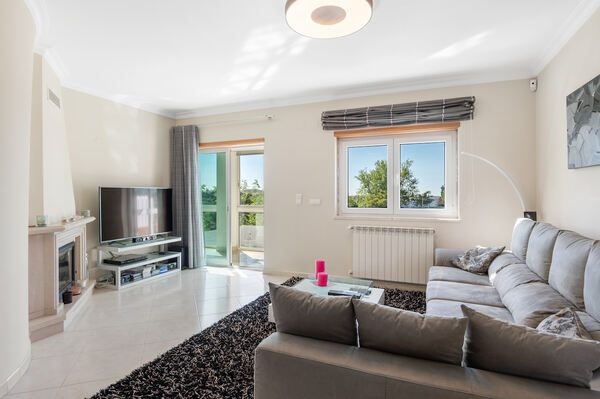 Moradia T5+2 - São Domingos de Rana. Casa e apartamentos para vender
