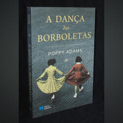 Livro A Dança das Borboletas Poppy Adams. Livros. Penha de França. Romance Português    Muito bom Capa mole