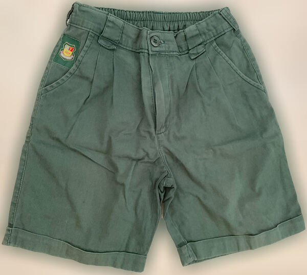 Calção de Criança Unissexo, Verde Forte, como Novo. Outros Roupas para Meninos