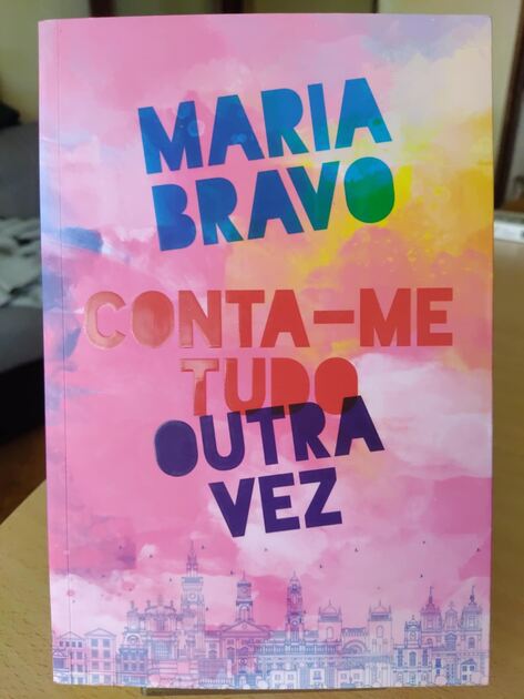 Livro “Conta-me Tudo Outra Vez”. Livros