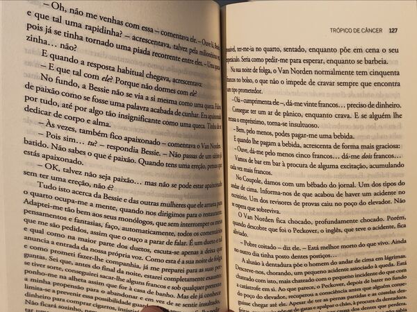 Porque és Minha / Trópico de Câncer. Livros