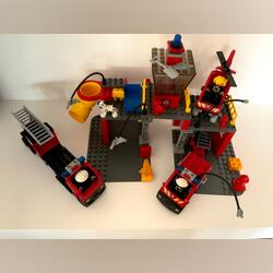 Esquadrão de bombeiros Lego Duplo. Lego. Oeiras