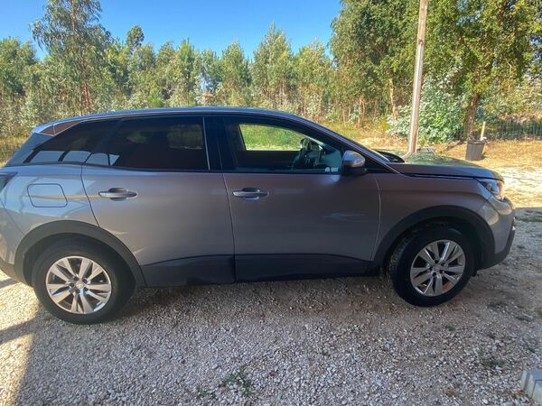 PEUGEOT 3008. Motor e componentes
