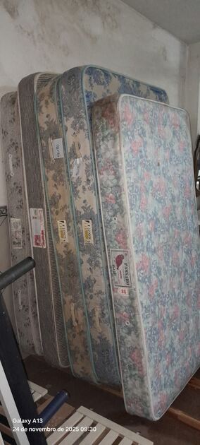 Lote de colchões (20€ cada). Colchões