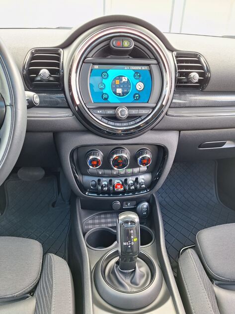 Mini Clubman Cooper D Sport Edition Auto. Carros