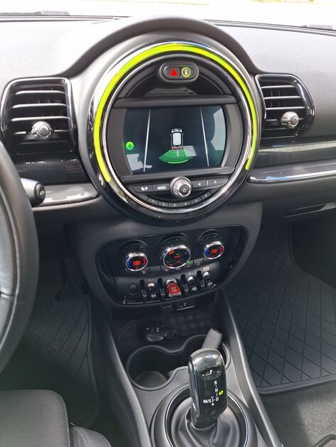 Mini Clubman Cooper D Sport Edition Auto. Carros