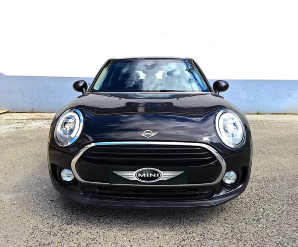 Mini Clubman Cooper D Sport Edition Auto. Carros