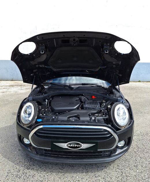 Mini Clubman Cooper D Sport Edition Auto. Carros