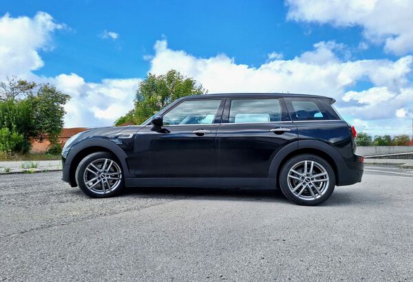 Mini Clubman Cooper D Sport Edition Auto. Carros