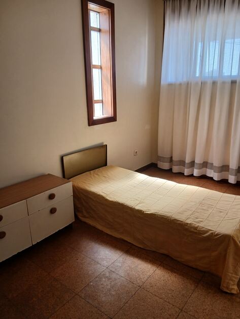 Arrendo T5 mobilado no Porto 1200€/mês. Casa e apartamentos para arrendar