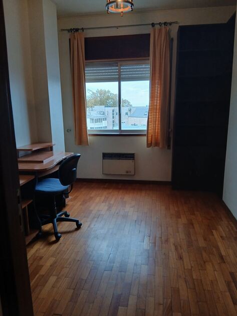 Arrendo T5 mobilado no Porto 1200€/mês. Casa e apartamentos para arrendar