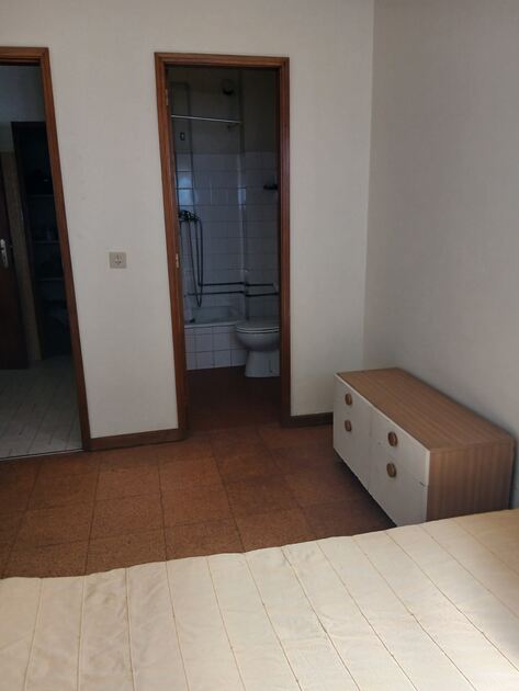 Arrendo T5 mobilado no Porto 1200€/mês. Casa e apartamentos para arrendar