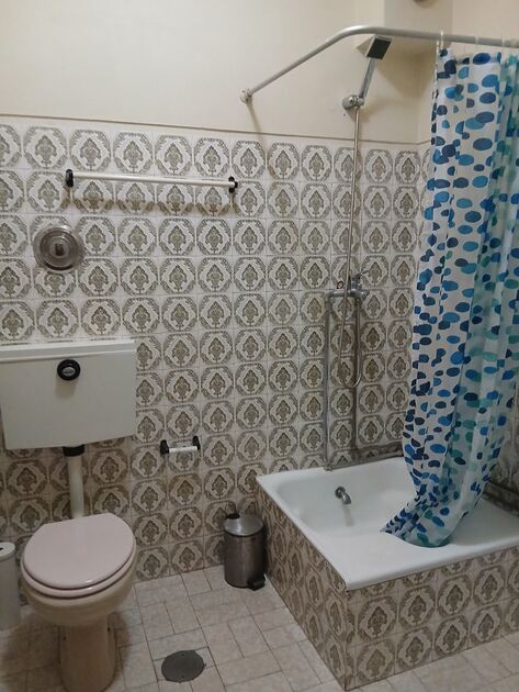 Arrendo T5 mobilado no Porto 1200€/mês. Casa e apartamentos para arrendar