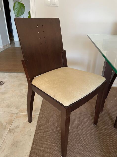 Mesa com 6 cadeiras. Conjunto de mesa e cadeiras