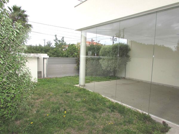 Moradia T4 com suite em Palmeira de Faro / Esposen. Casa e apartamentos para vender