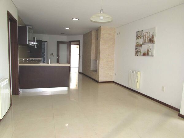 Moradia T4 com suite em Palmeira de Faro / Esposen. Casa e apartamentos para vender