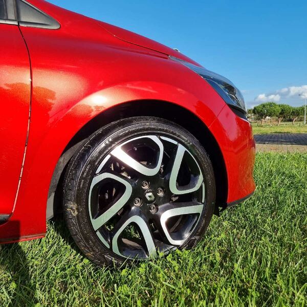 Renalt Clio. Carros
