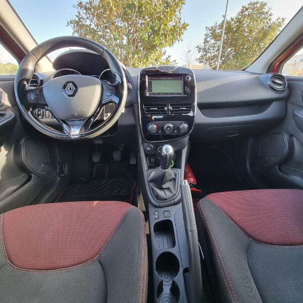 Renalt Clio. Carros