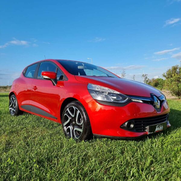Renalt Clio. Carros