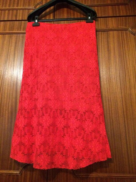 Saia renda - Mulher. Saias