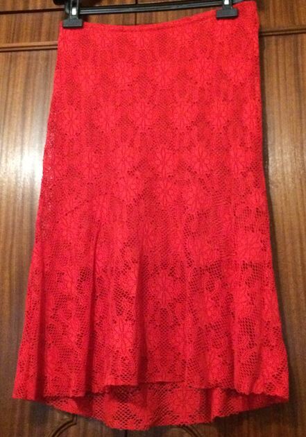 Saia renda - Mulher. Saias