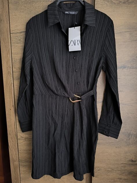 Vestido Zara com detalhes dourados . Vestidos