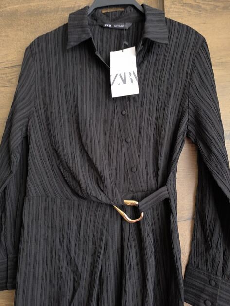 Vestido Zara com detalhes dourados . Vestidos