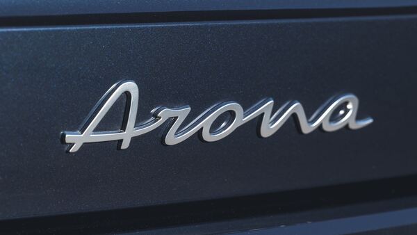 Emblema Arona SEAT novo. Acessórios para Carros