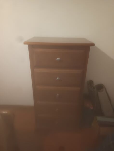 Vendo cama casal e mesas. Conjuntos de móveis para quarto