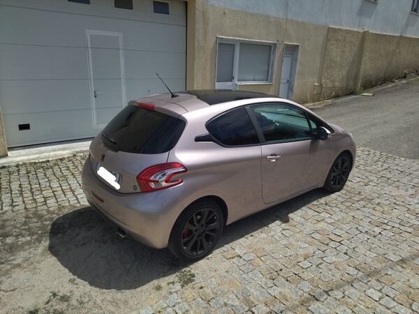 Peugeot 208 1.6 HDi 114cv Griffe. Carros